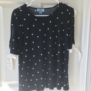 COPY - CeCe (Nordstrom) XS black top bow sleeves like new